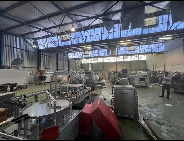 1,180M² WAREHOUSE TO LET IN BELLVILLE SOUTH