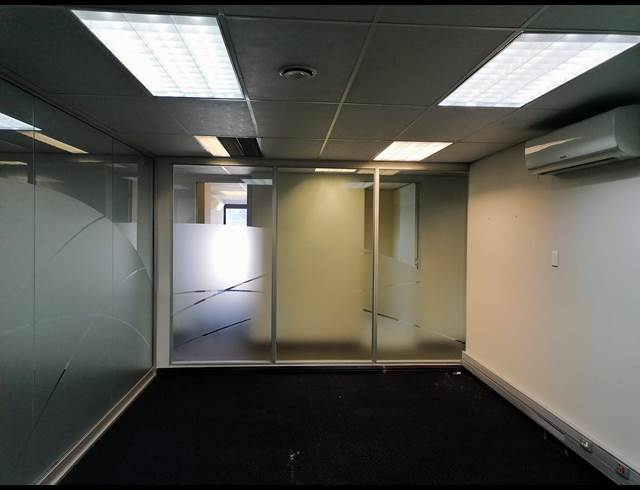 632M² OFFICE TO LET IN TYGER WATERFRONT