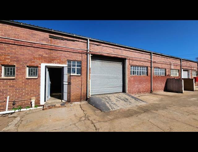 215M² WAREHOUSE TO LET IN ROSSLYN