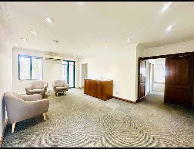 359.73M² OFFICE TO LET IN WOODMEAD