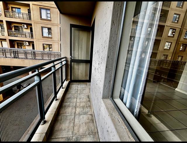 2 BEDROOM APARTMENT TO LET IN SANDTON CENTRAL