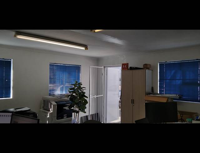 179M² WORKSHOP RENTED IN DIEP RIVER