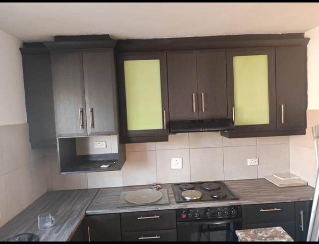 2 BEDROOM PROPERTY TO RENT IN OVERPORT