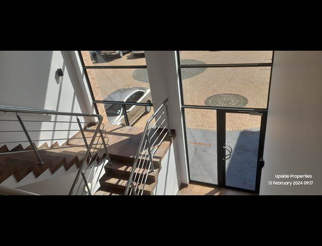 392.57M² OFFICE TO LET IN WESTVILLE