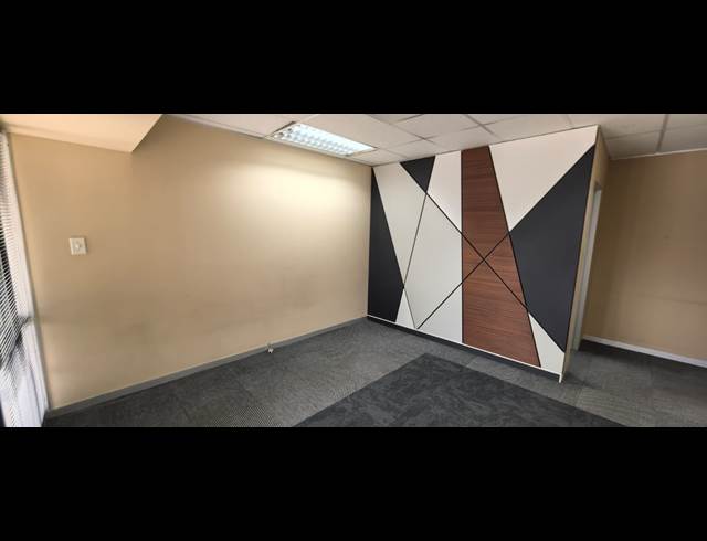 176.50M² OFFICE TO LET IN BO-DORP
