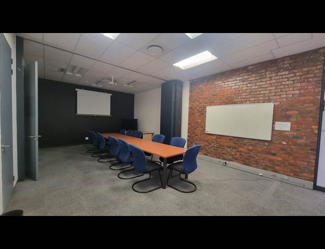 5,141M² OFFICE TO LET IN WOODSTOCK
