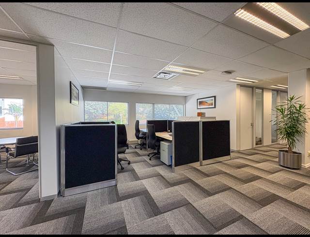 301M² OFFICE TO LET IN LA LUCIA RIDGE