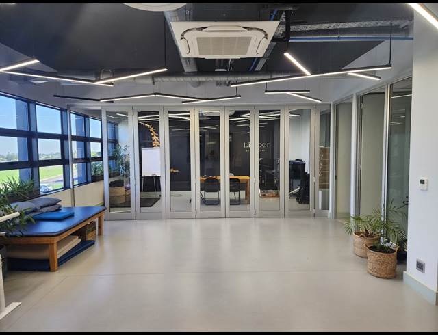 176M² OFFICE TO LET IN PANORAMA