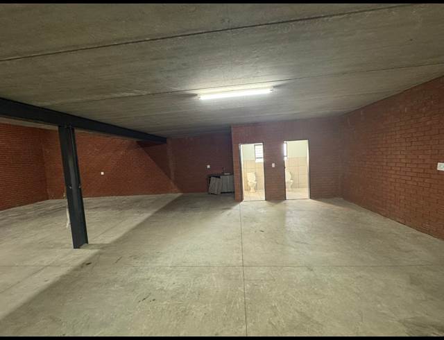 488M² WAREHOUSE TO LET IN ORMONDE