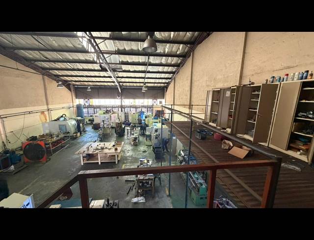 460M² WAREHOUSE TO LET IN ROSSLYN