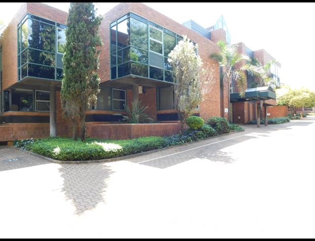 305M² OFFICE TO LET IN FERNDALE