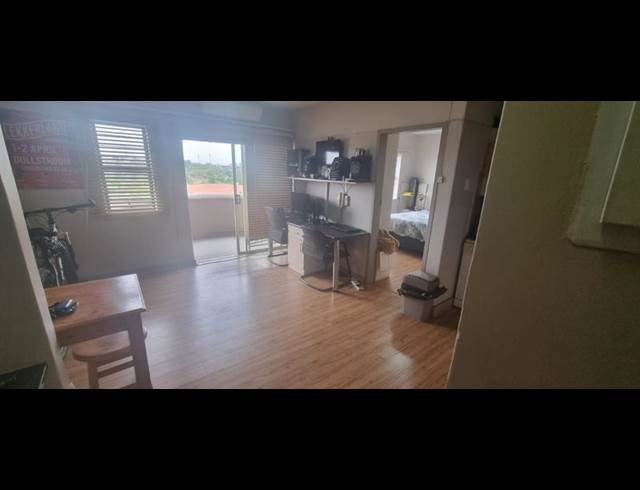 1 BEDROOM PROPERTY TO RENT IN DIE BULT