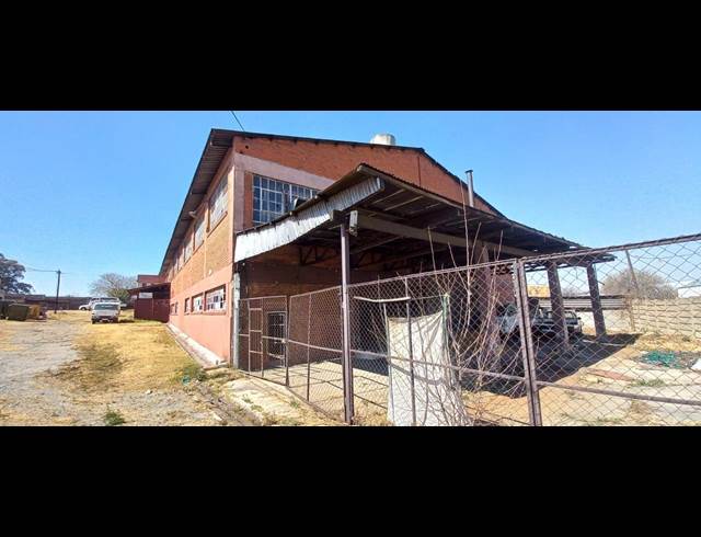 1,000M² WAREHOUSE TO LET IN GERMISTON SOUTH