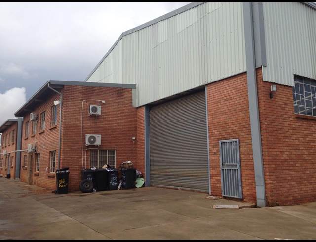 804M² WAREHOUSE TO LET IN SILVERTONDALE