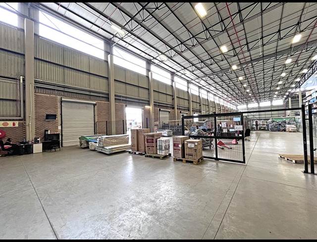 6,100M² WAREHOUSE TO LET IN JET PARK