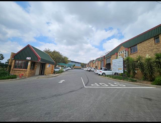 520M² WAREHOUSE TO LET IN SAMRAND BUSINESS PARK