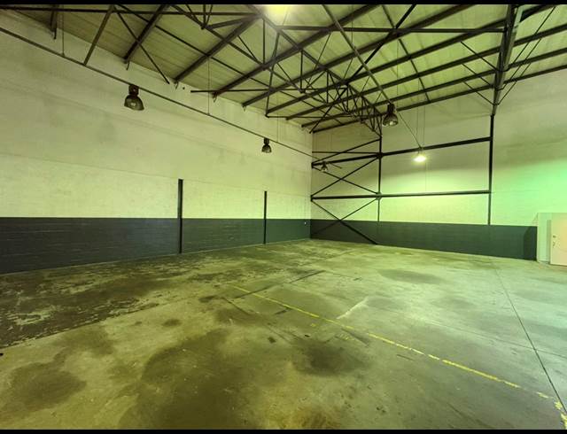329M² WAREHOUSE TO LET IN PAARDEVLEI