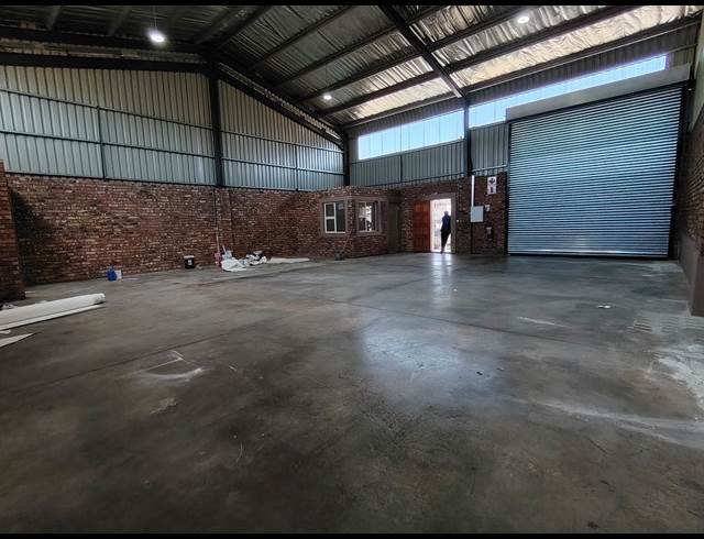 150M² WAREHOUSE TO LET IN ALBERTON NORTH