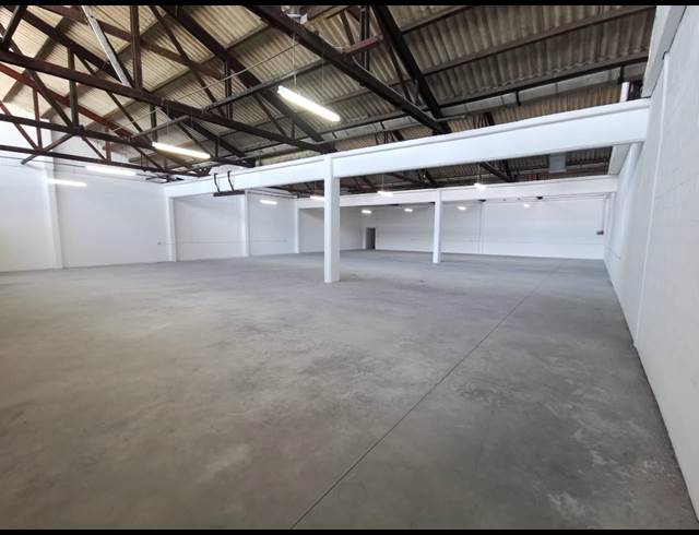 670M² WAREHOUSE RENTED IN NDABENI