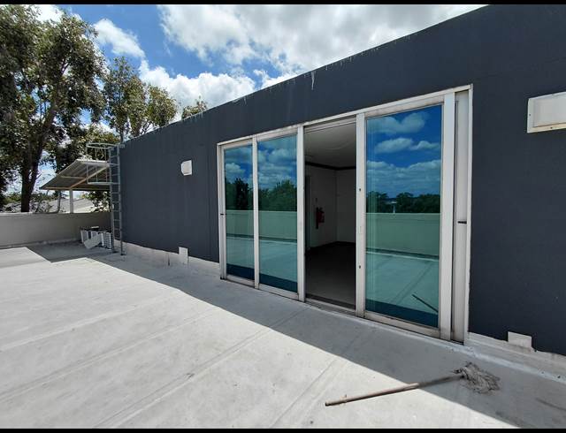2,899M² WAREHOUSE TO LET IN CLAYVILLE