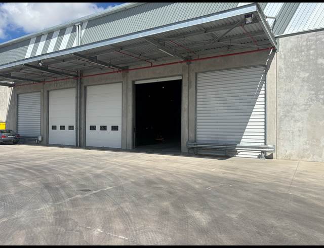 3,503M² INDUSTRIAL YARD TO LET IN BLACKHEATH INDUSTRIAL