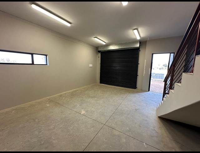 144M² WAREHOUSE TO LET IN MOREHILL