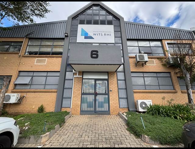 1,087M² WAREHOUSE TO LET IN JET PARK