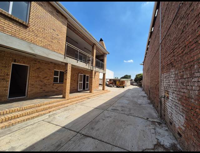 300M² WAREHOUSE TO LET IN BEACONVALE