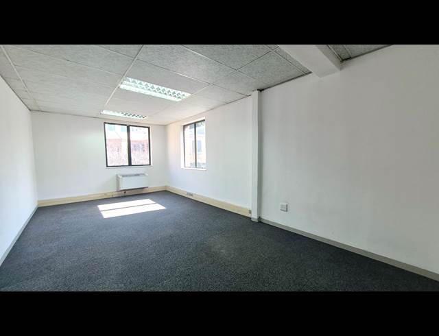 376M² OFFICE TO LET IN MENLYN