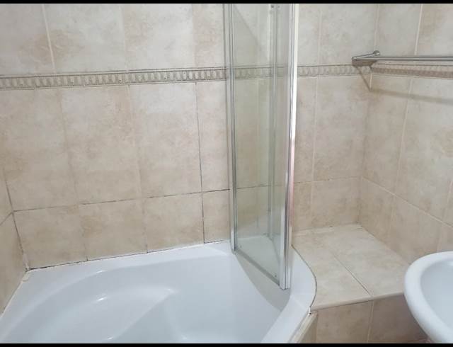 4 bed property to rent in KIBLER PARK