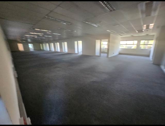 1,153M² OFFICE TO LET IN RANDJESPARK