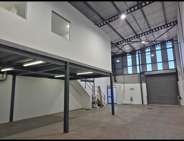 246M² MINI FACTORY TO LET IN MEADOWDALE