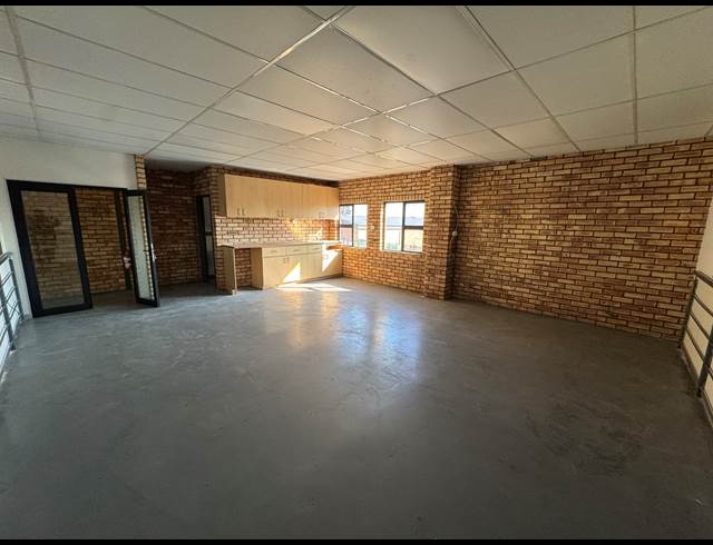 385M² WAREHOUSE TO LET IN PRINCESS AH