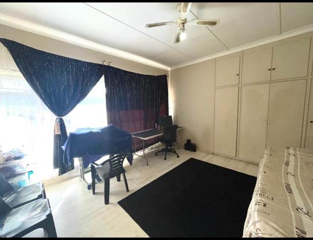 2 BEDROOM PROPERTY TO RENT IN DIE BULT