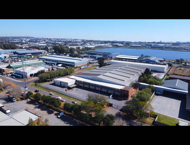 10,786M² WAREHOUSE TO LET IN JET PARK