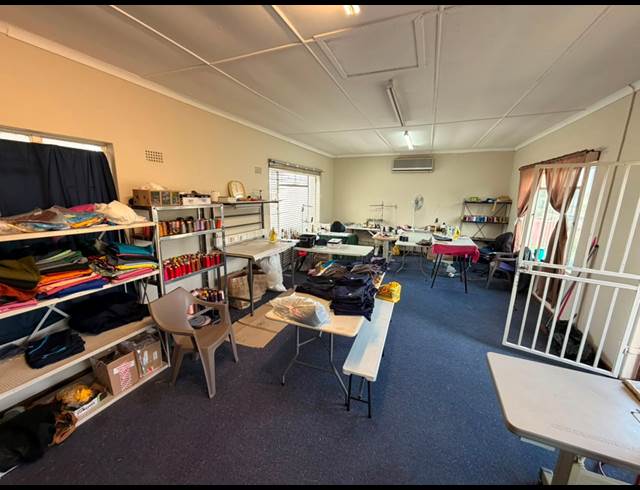 130M² OFFICE TO LET IN MALMESBURY INDUSTRIA