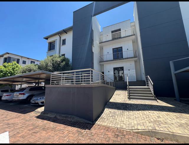 404.40M² OFFICE TO LET IN HIGHVELD