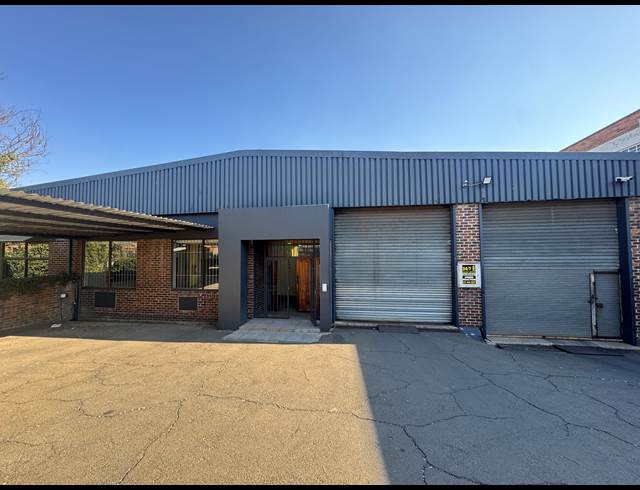 1,322M² WAREHOUSE TO LET IN WYNBERG