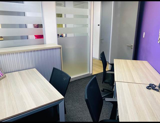 M² SERVICED OFFICE TO LET IN BROOKLYN