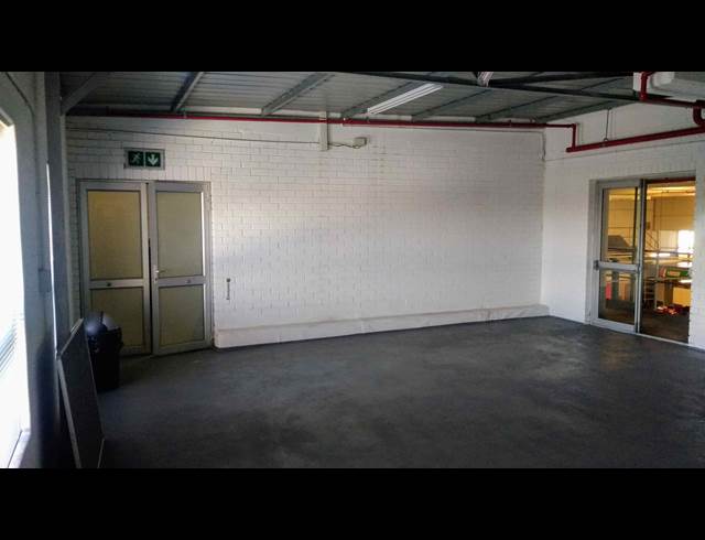 1,025M² WAREHOUSE TO LET IN BELLVILLE SOUTH INDUSTRIA