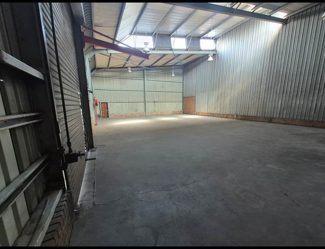 400M² FACTORY TO LET IN BENROSE