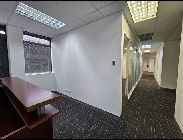 187M² OFFICE TO LET IN MILNERTON CENTRAL