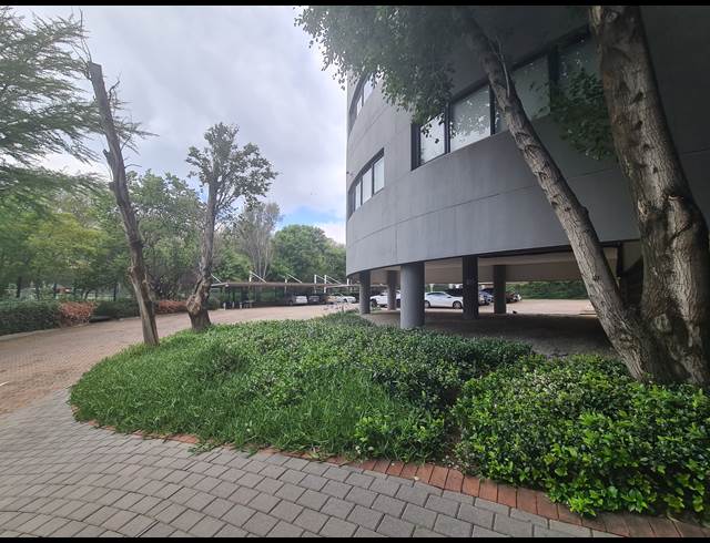 738.40M² OFFICE TO LET IN CARLSWALD
