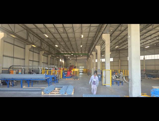 2,600M² WAREHOUSE TO LET IN LANSERIA