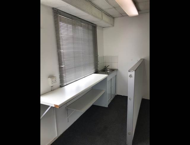 563M² FACTORY TO LET IN WESTMEAD