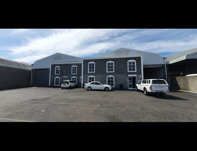 546M² WAREHOUSE TO LET IN AIRPORT INDUSTRIA