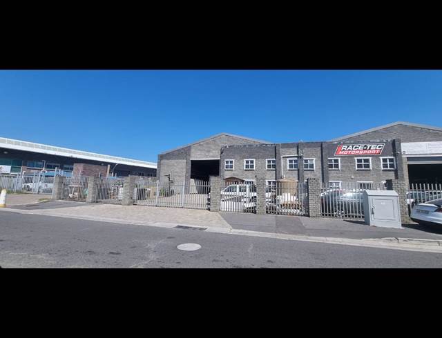455M² WAREHOUSE TO LET IN AIRPORT INDUSTRIA