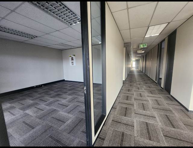 574.49M² OFFICE TO LET IN NOORDWYK