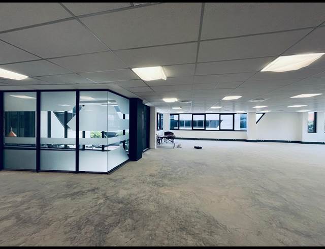 345M² OFFICE TO LET IN VORNA VALLEY