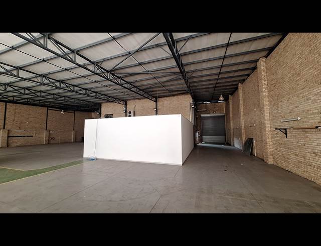 963M² WAREHOUSE TO LET IN NORTH RIDING